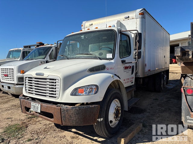 2010 Freightliner M2 6x2 Van Truck