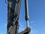 Hydraulics with Bucket Cylinder