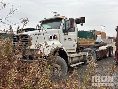 2008 Sterling LT9500 8x4 Twin-Steer Roll-Off Truck (Inoperable)