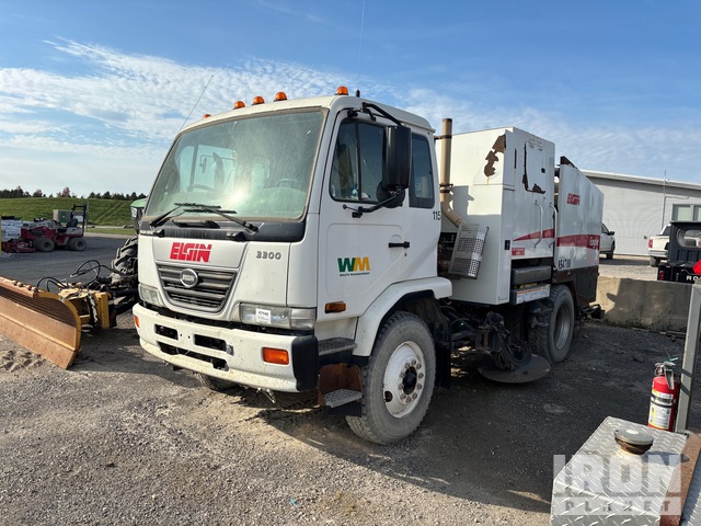 2011 (unverified) Nissan UD3300 Sweeper Truck