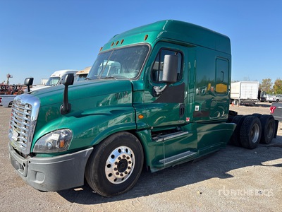 2015 Freightliner Cascadia 125 6x4 Ciągnik siodłowy T/A z kabiną sypialną (Inoperable)