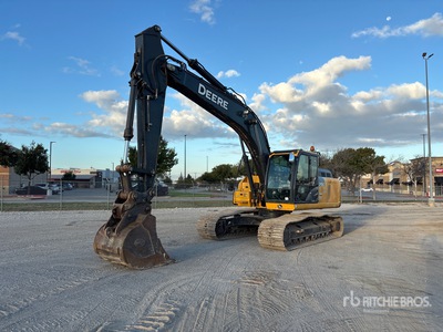 2018 John Deere 210G LC Kettenbagger