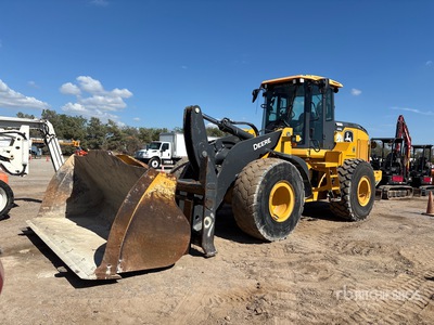 2020 John Deere 644L Chargeuse sur pneus
