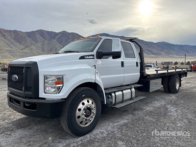 2019 Ford F-750 4x2 Crew Cab Camión Caja Abierta