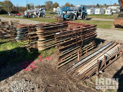 Quantity of (50) Braces and (40) Panels for Échafaudage