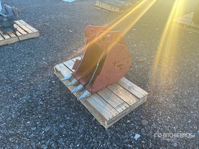 18 in Digging Godet de pelleteuse - Fits Takeuchi TB257