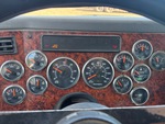 Cab with Luces de advertencia del motor