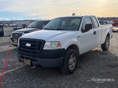 2007 Ford F-150 XL 4x4 Extended Cab Pickup