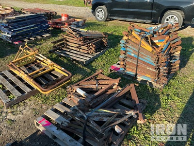 Quantity of (4) Pallets of Outriggers for Échafaudage