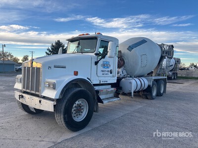 2005 Kenworth W900 6x4 Mixer Truck