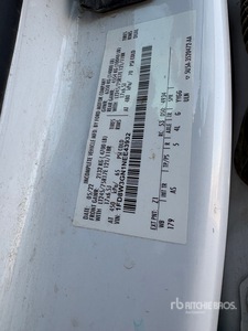 2022 Ford F-350 4x2 Crew Cab Flatbed Truck