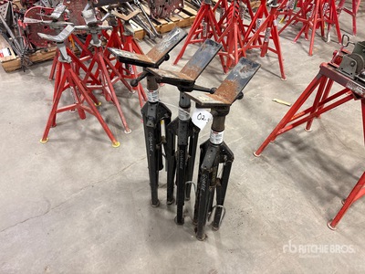 Quantity of (3) Fat Jack Pipe Stand