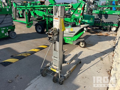 2020 Sumner 2412 Material Hoist (Inoperable)