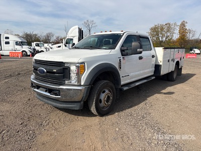 2017 Ford F-550 4x4 Crew Cab Camion de servicios