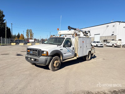 2005 Ford F-550 XL 4x4 شاحنة خدمة