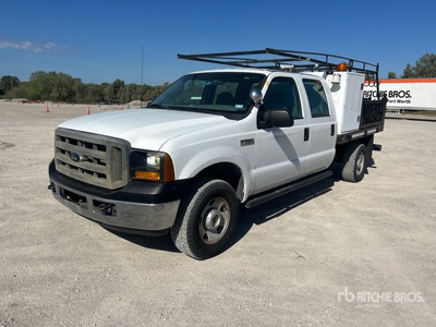 2006 Ford F-350 XL 4x4 Crew Cab Flatbed Truck