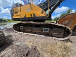 Undercarriage with Right Roller Frame