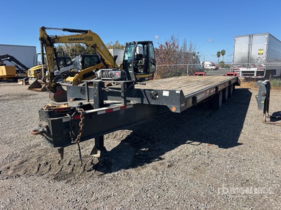 2018 Towmaster T-50 28 ft Tri/A Plant Trailer