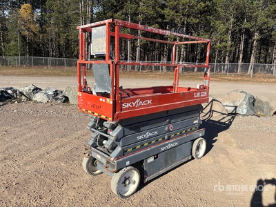 2015 Skyjack SJIII3226 Electric Scissor Lift