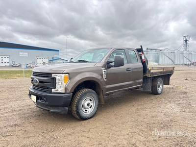 2017 Ford F-250 XL 4x4 Extended Cab Flatbed Truck