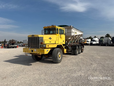 2000 Oshkosh 6x6 Stone Spreader Truck