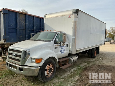 Ford F-650 XL 4x2 Van Truck