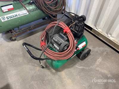2019 Speedaire 1NNF6 5.5 cfm Electric 20 gal Air Compressor