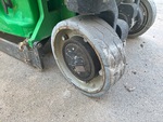 Podwozie with Right Front Tire