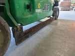 Chassis with Outriggers / Stabilizers