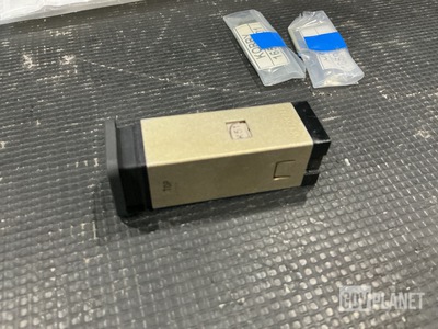 Boeing 901-372-250-115 Mid Wing Fire Switch