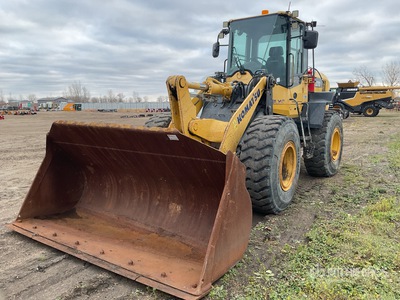 Komatsu WA270-7 جرافة