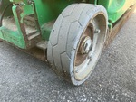 Châssis with Right Rear Tire