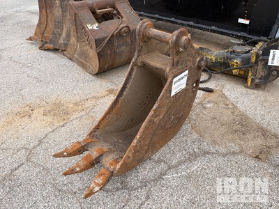 10 in Digging Excavator Bucket - Fits Yanmar