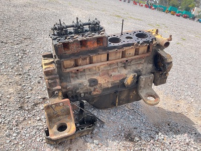 Cat Motor (INOPERABLE) / Engine (Inoperable)
