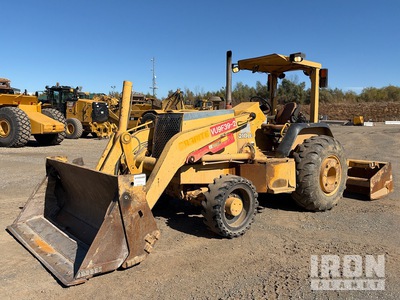 John Deere 210LE 4x4 Landscape Loader