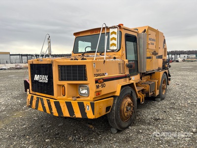 1999 Mobile Topgun M9D Camion balai