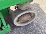 Podwozie with Right Front Tire