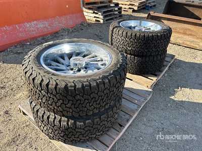Quantity of (4) BFGoodrich All-Terrain 35x12.50R22 Pneumatici per autocarro