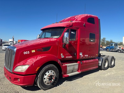 2013 Peterbilt 587 6x4 3- Achs Sattelzugmaschine mit Schlafkabine