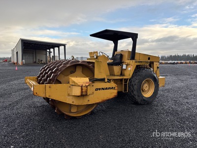 1973 Dynapac CA25PD Compacteur à tambour à pieds dameurs