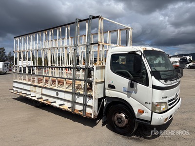 2009 Hino 300 4x2 Table Top Truck