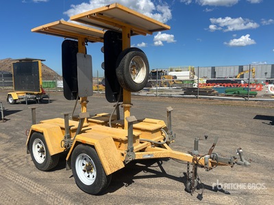 2016 Bartco Solar Mobile Traffic Light