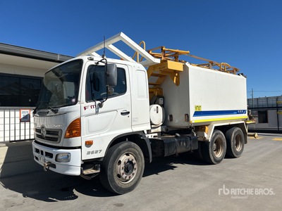 2009 Hino 6x4 Water Truck