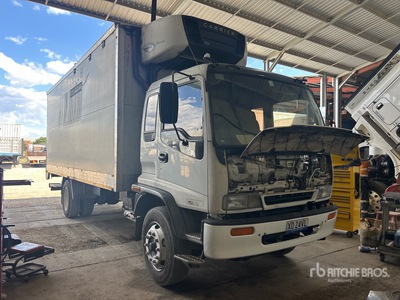 2005 Isuzu F3 FTR Refrigerated Truck