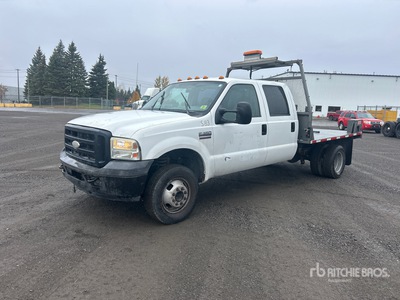 2006 Ford F-350 XL 4x4 Crew Cab Flatbed Truck
