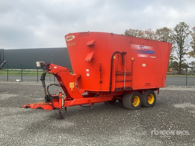 2008 Seko VML 240 Tiger T/A Pull-Type Feed Mixer
