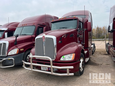 2017 Kenworth T660 6x4 Cabeza Tractora Cabina Dormitorio