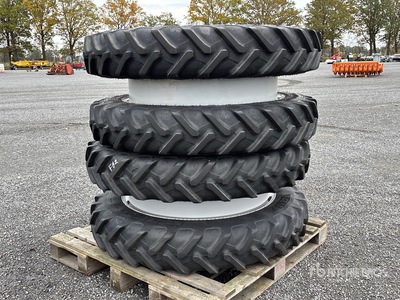 Quantity of (2) Ceat 270/95 R44 Ruedas