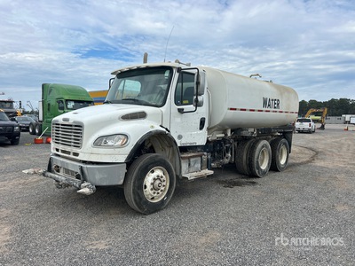 2017 Freightliner M2 106 4000 gal 6x4 Camion à eau