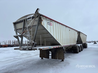 2019 Doepker Super B-Train Lead Grain Trailer